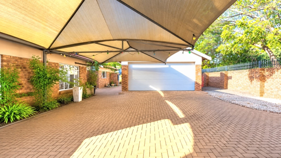 3 Bedroom Property for Sale in Ifafi North West